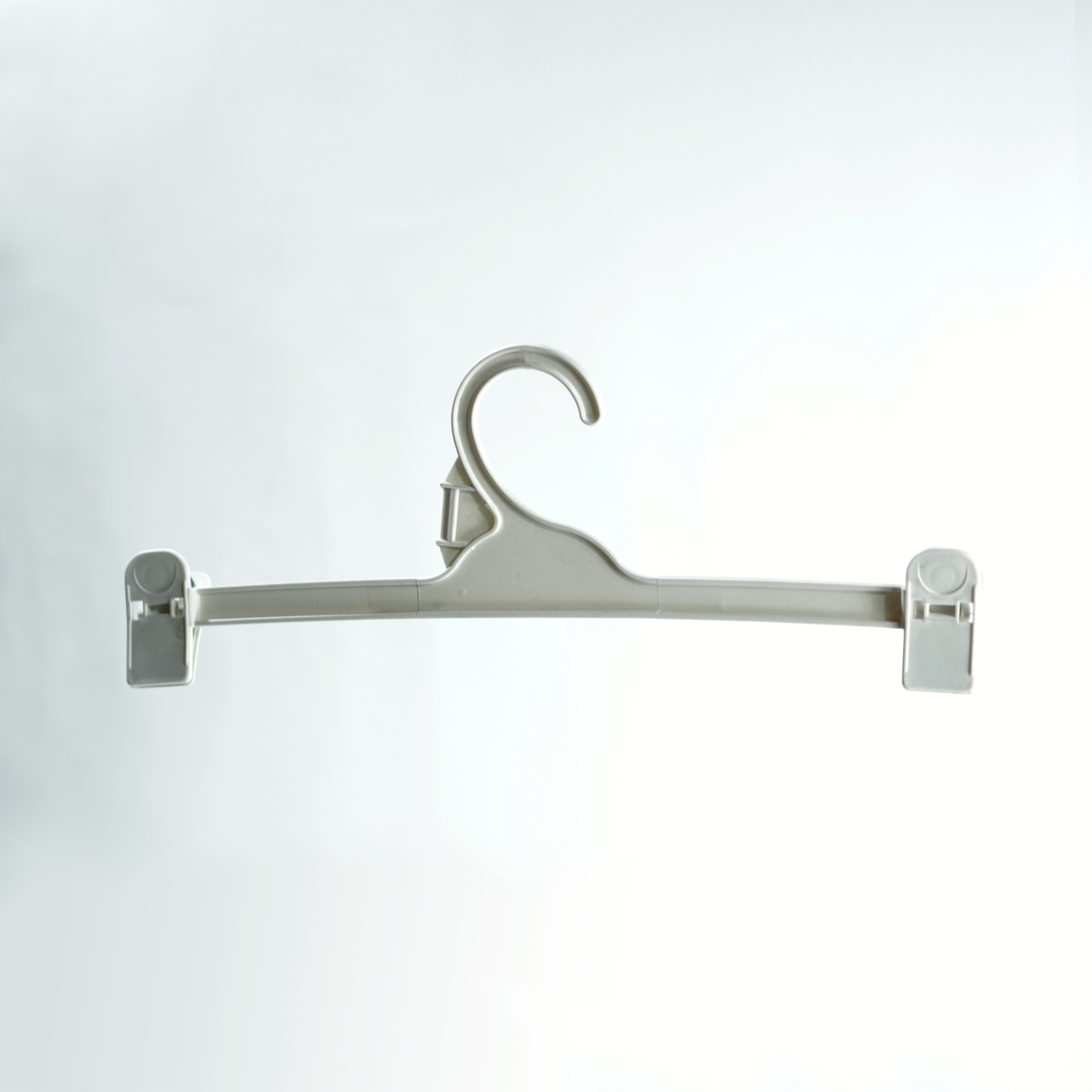 Percha de Plástico con Broches Adulto